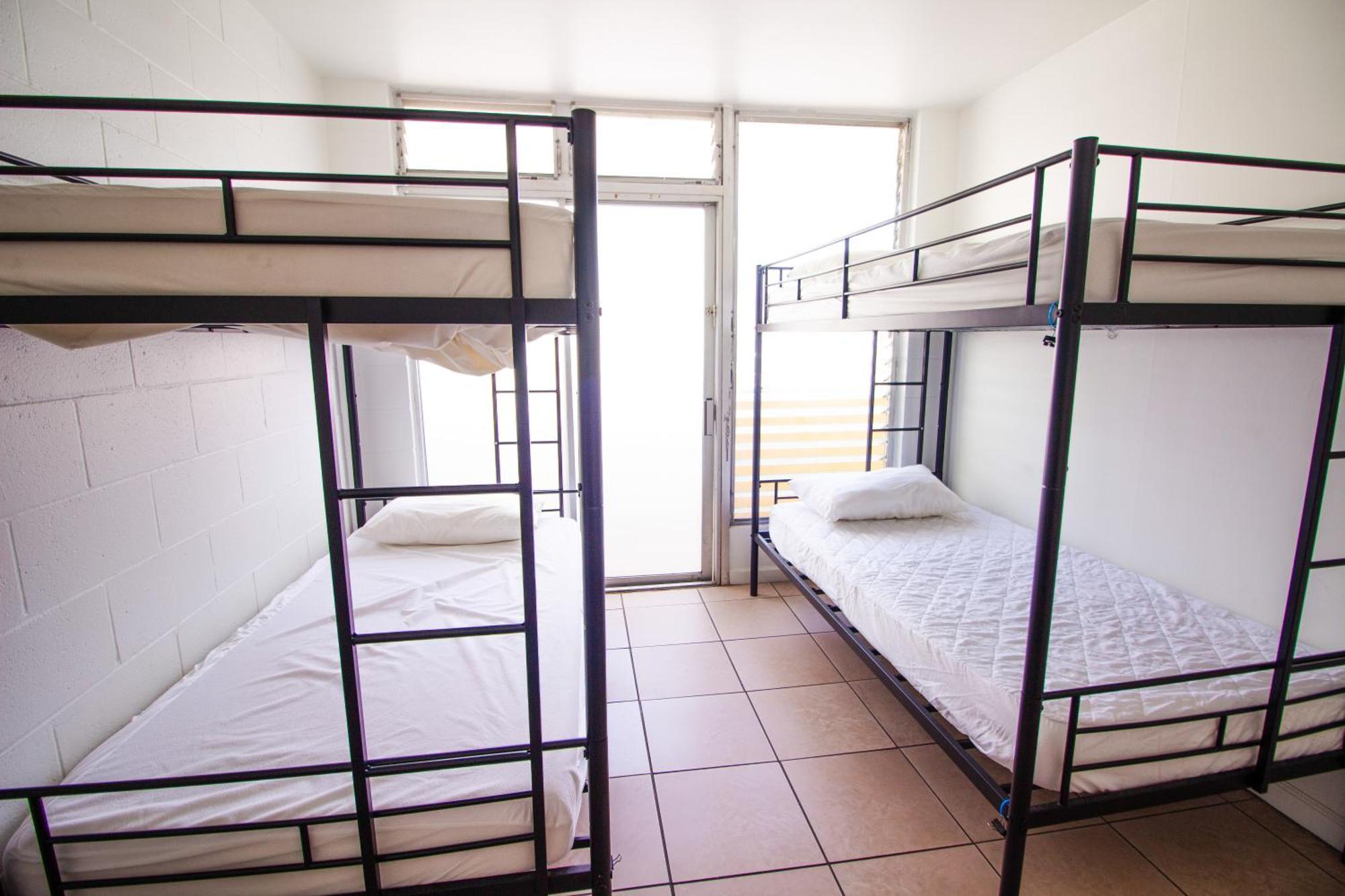 Waikiki Beachside Hostel Honolulu Kültér fotó