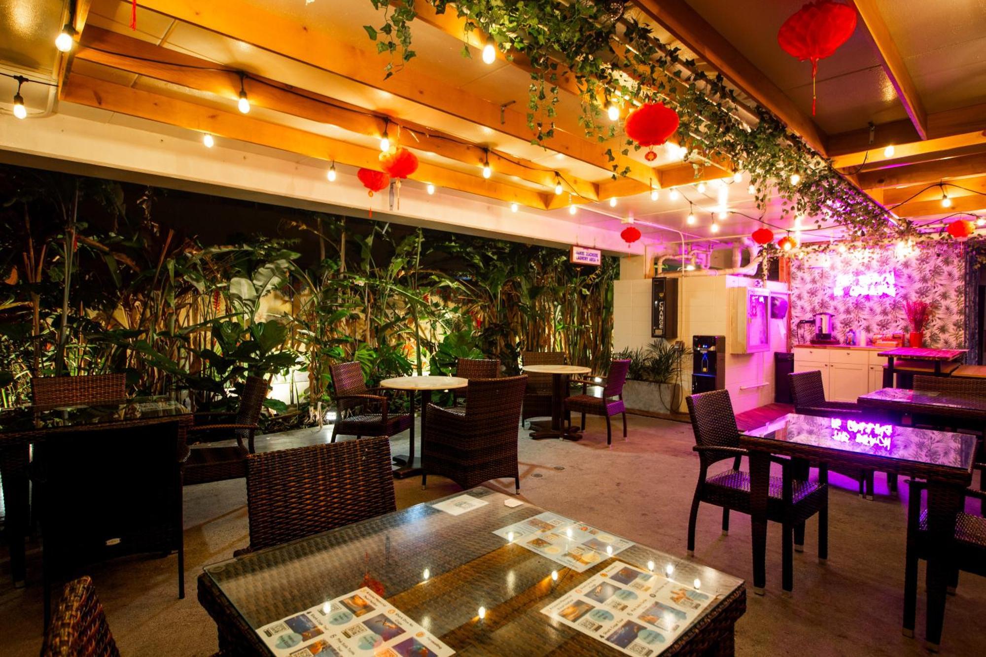 Waikiki Beachside Hostel Honolulu Kültér fotó
