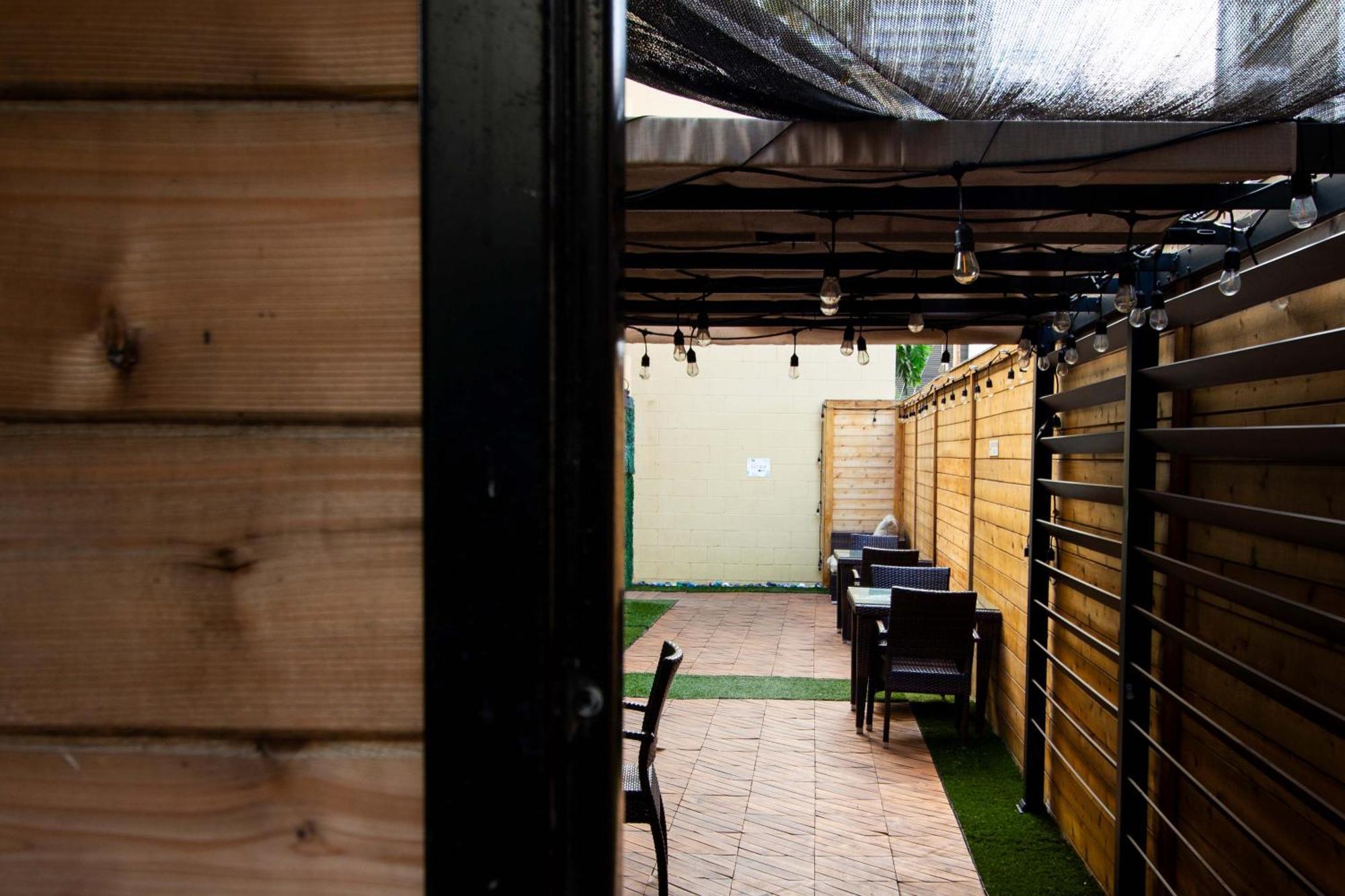 Waikiki Beachside Hostel Honolulu Kültér fotó